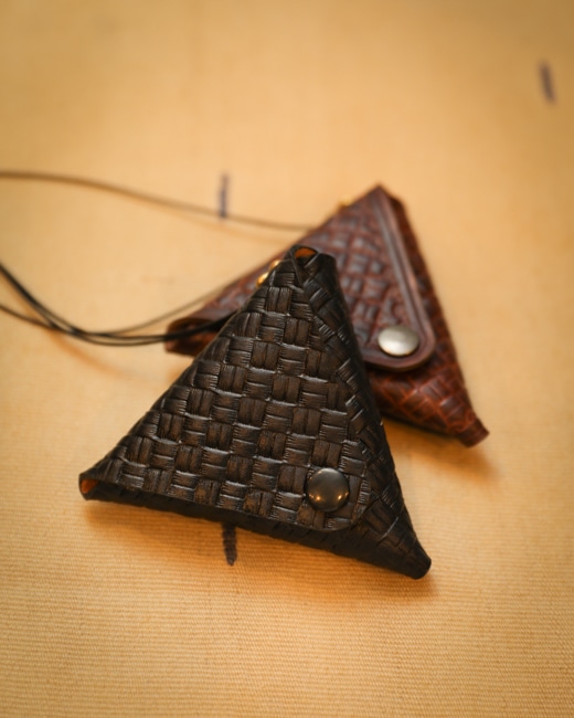 SEVEN BY SEVEN×Rooster King＆Co. LEATHER TRIANGLE COIN CASE