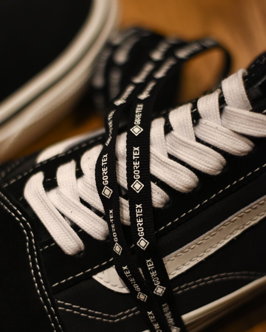 VANS Lx Old Skool Gore-Tex [Black/True White]