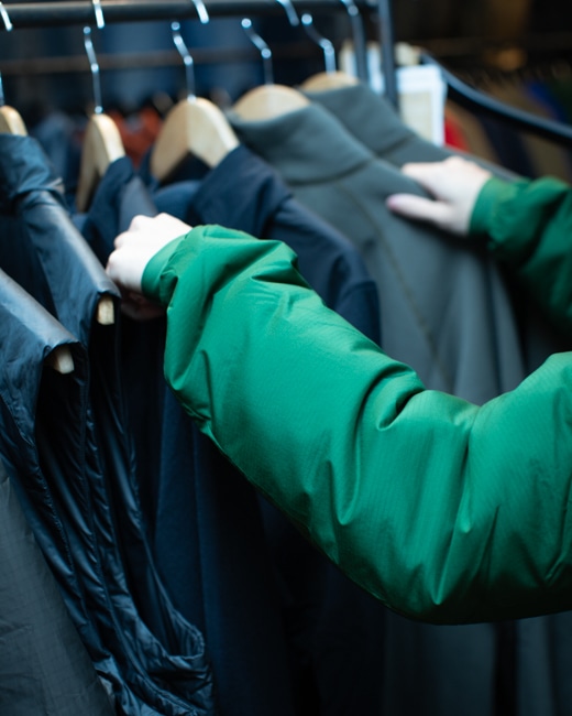 ジャケット・アウター ARC'TERYX ATOM HEAVYWEIGHT HOODY EDEN S Arc'teryx Women's Atom Heavyweight Hoody Jacket in Eden Arc