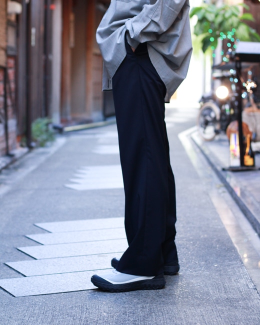 大人の定番スラックス