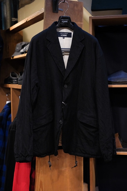 縮絨と中綿、コラボレーションの彩るHOMMEの冬。