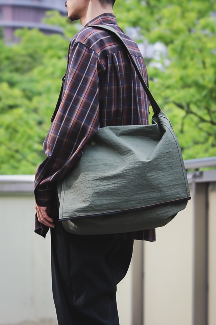 バッグ texnh / NEWSPAPER BAG SHRINK-RENY NEWSPAPER / SHRINK-ReNY