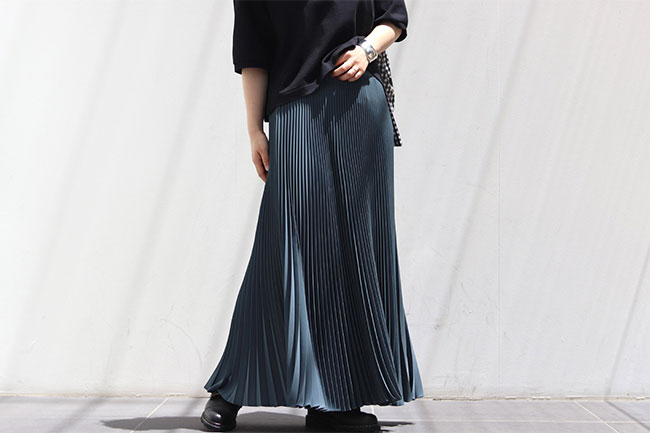 Graphpaper/グラフペーパー】Satin Pleats Skirt/サテンプリーツスカート