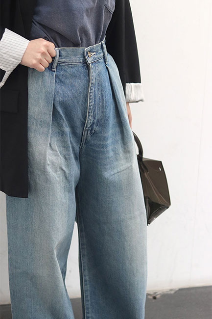 【Graphpaper】SelvageDenimTwoTuckWidePants Graphpaper Selvage Denim Two Tuck Wide Pants - LIGHT FADE