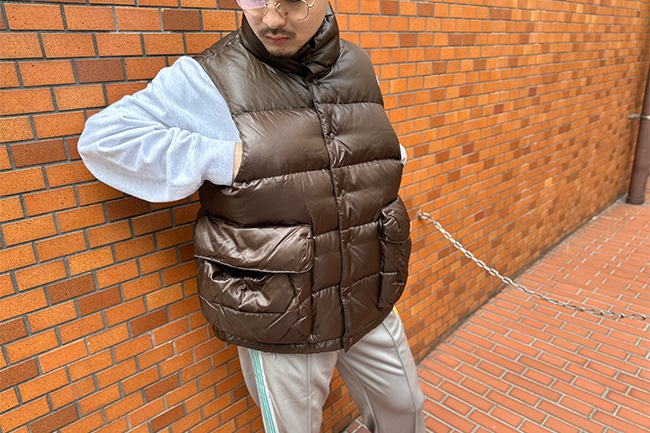 ドローコードあるので絞れますDAIWA PIER39 TECH BACKPACKER DOWN VEST